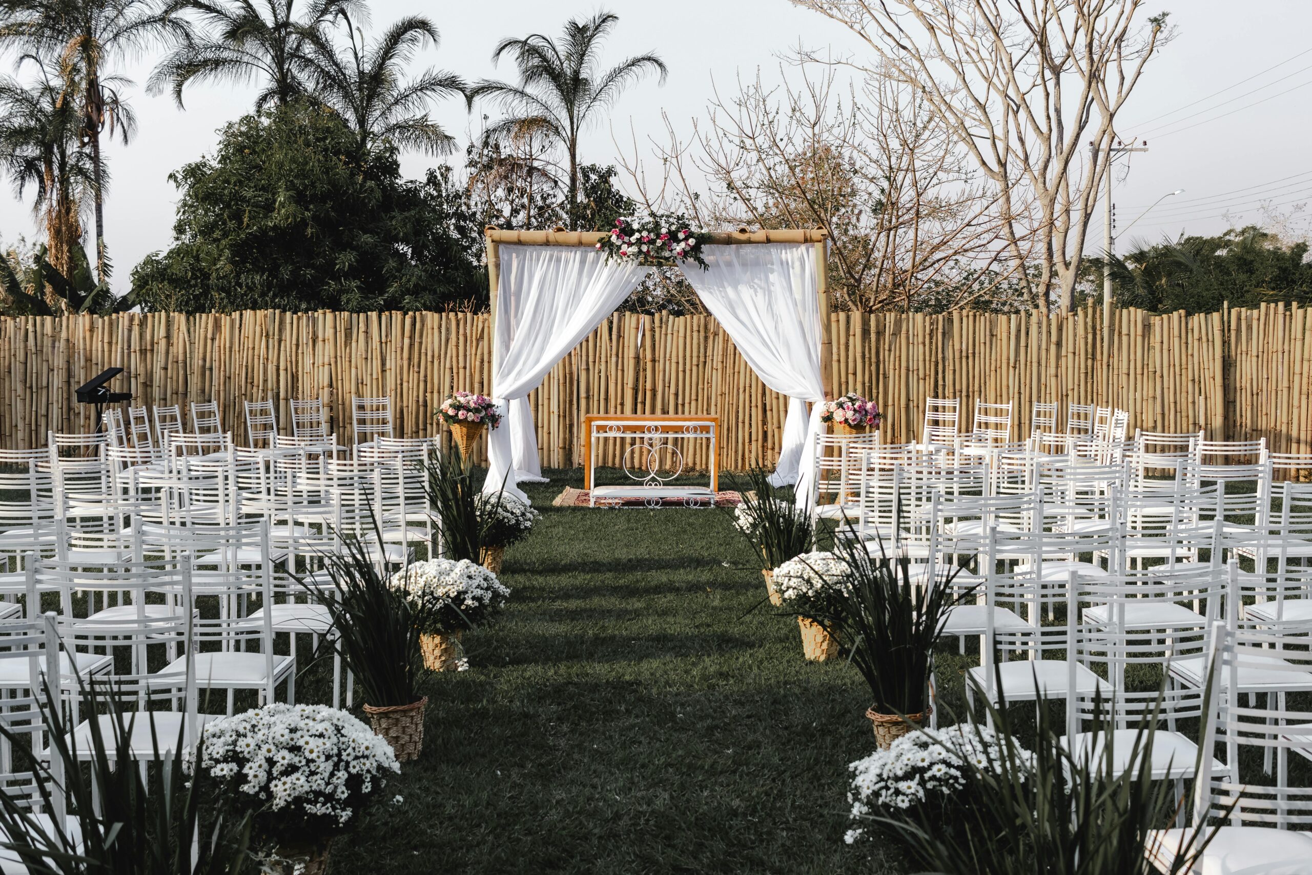 Chiavari Chairs (Clear)